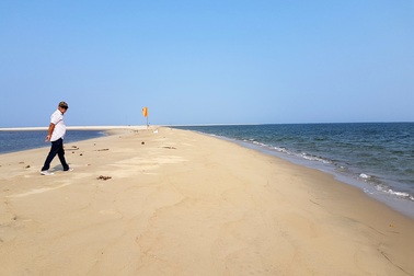 Đảo nổi kỳ lạ giữa biển Hội An đang tiếp tục "nở" ra