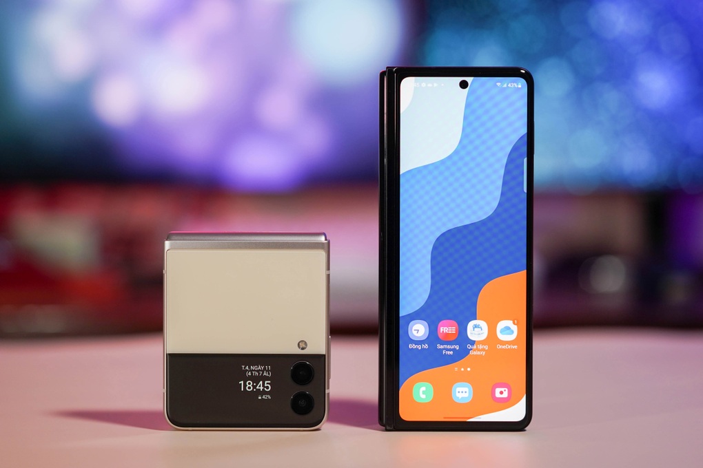 Giá Galaxy Z Fold3 giảm chục triệu đồng tại Việt Nam - 2 Giá Galaxy Z Fold3 giảm chục triệu đồng tại Việt Nam - 2