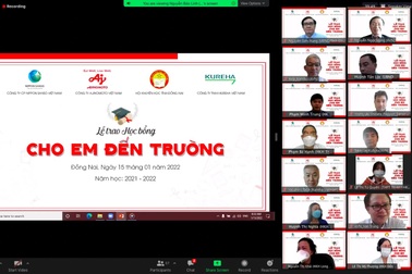 "Cho em đến trường" dành tặng 400 suất học bổng cho học sinh tỉnh Đồng Nai