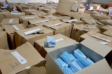 Phát hiện gần 900 ngàn khẩu trang y tế không rõ nguồn gốc