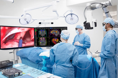 Việt Nam là một trong 10 nước đầu tiên sử dụng robot mổ não thông minh