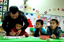 Rộn ràng giờ học hạnh phúc của các thầy giáo dạy trẻ mầm non