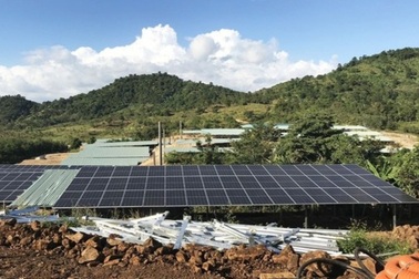Điện mặt trời áp mái: Quản lý lúng túng, phát triển theo phong trào (!?)
