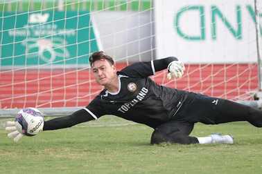 J-League chúc Đặng Văn Lâm thành công ở CLB Bình Định