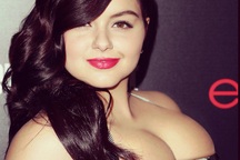 Ngột ngạt với “vòng một” ngoại cỡ, mỹ nhân 18 tuổi phẫu thuật thu nhỏ ngực