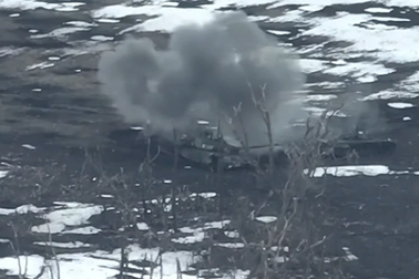 Ukraine gài mìn, phá hủy "sát thủ chiến trường" T-90 Nga