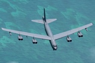 3 máy bay B-52 của Mỹ áp sát Venezuela