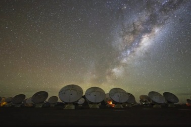 Phát hiện dấu hiệu nước ở thiên hà xa nhất từ trước đến nay