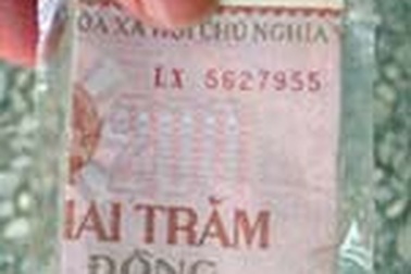 Hà Nội: Lấy tiền làm vé gửi xe