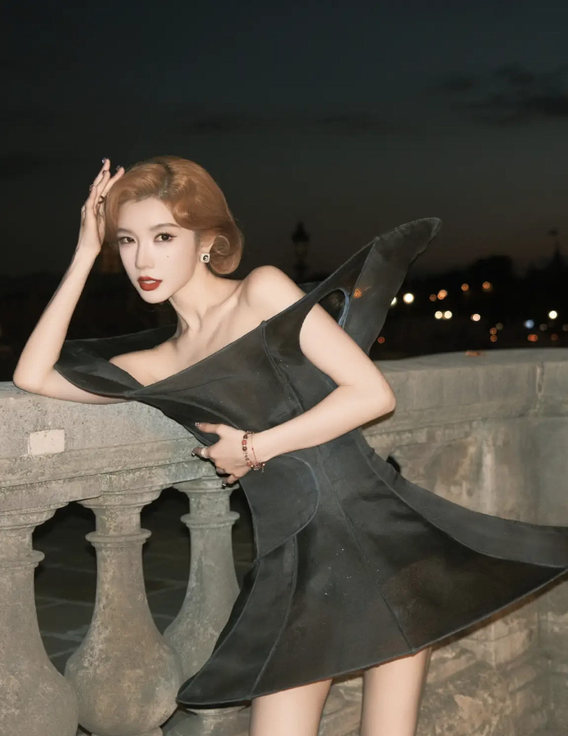 Địch Lệ Nhiệt Ba dẫn đầu xếp hạng các sao Trung Quốc mặc đẹp nhất tháng 7 - 13