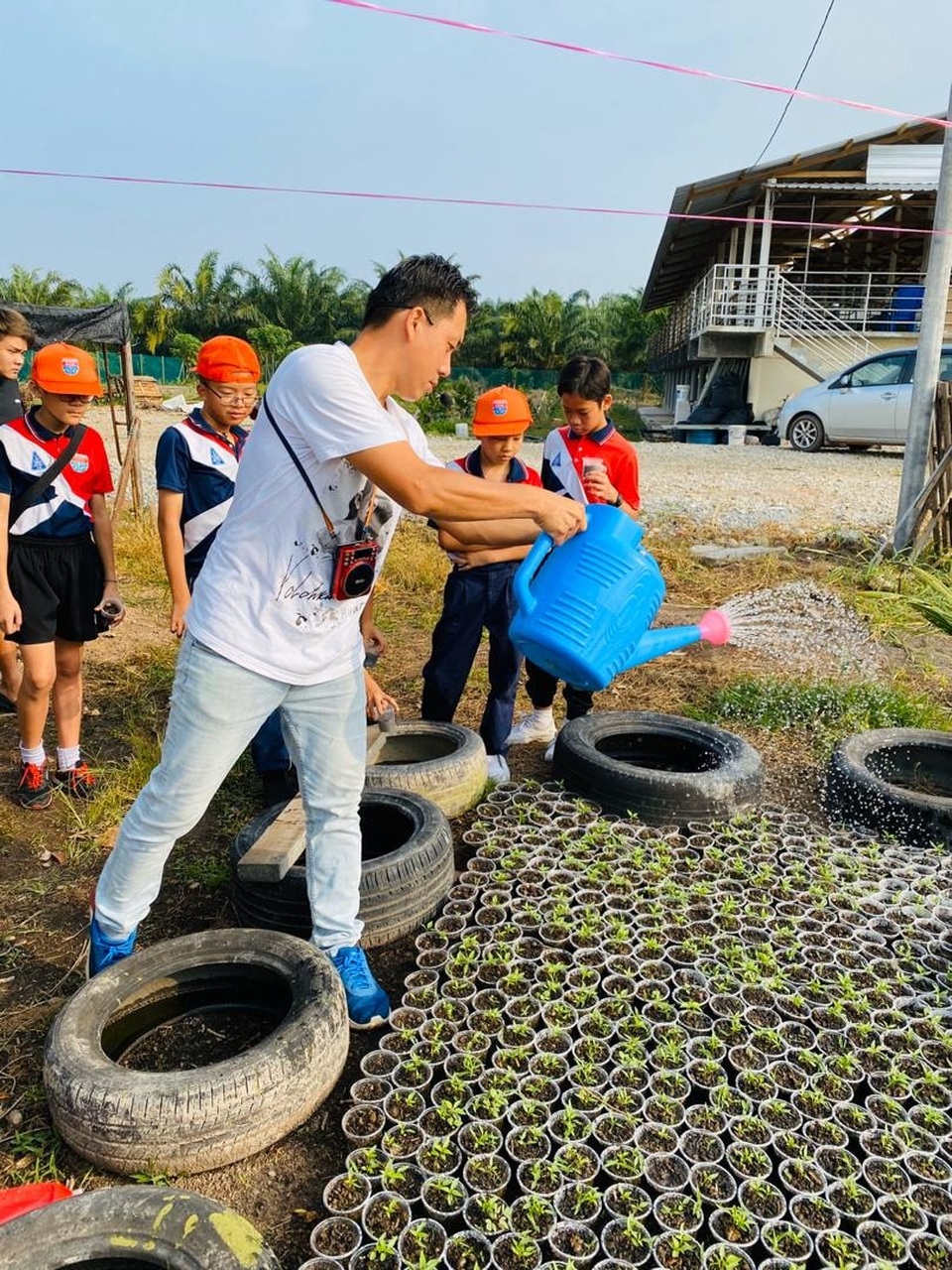 Giám đốc ngân hàng bỏ việc lương cao để sống với ước mơ làm nông dân - 5 Giám đốc ngân hàng bỏ việc lương cao để sống với ước mơ làm nông dân - 5