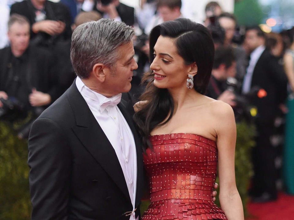 Tài tử George Clooney gây bất ngờ khi tiết lộ khả năng may vá - 7 Tài tử George Clooney gây bất ngờ khi tiết lộ khả năng may vá - 7