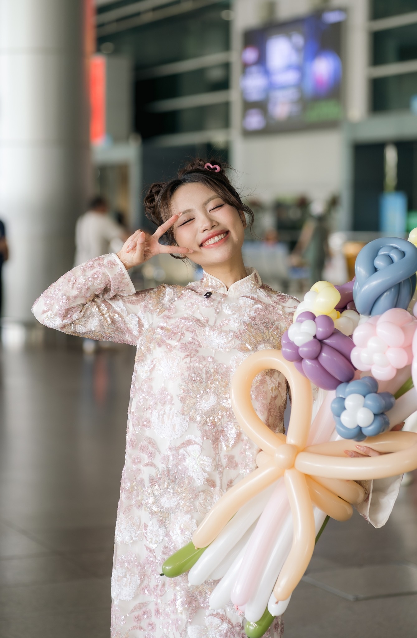Phương Mỹ Chi: Quá khứ bị miệt thị ngoại hình, thay đổi ngoạn mục tuổi 22 - 14 Phương Mỹ Chi: Quá khứ bị miệt thị ngoại hình, thay đổi ngoạn mục tuổi 22 - 14