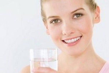 Đừng chỉ uống nước “suông”!