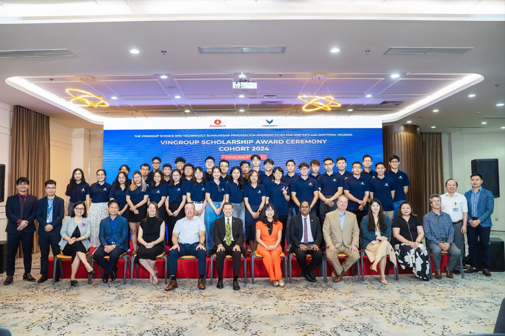 Vingroup trao hơn 640 tỷ đồng Học bổng Khoa học Công nghệ trong 6 năm - 1 Vingroup trao hơn 640 tỷ đồng Học bổng Khoa học Công nghệ trong 6 năm - 1
