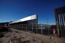Tường ngăn biên giới Mỹ - Mexico có thể ngốn hơn 21 tỷ USD