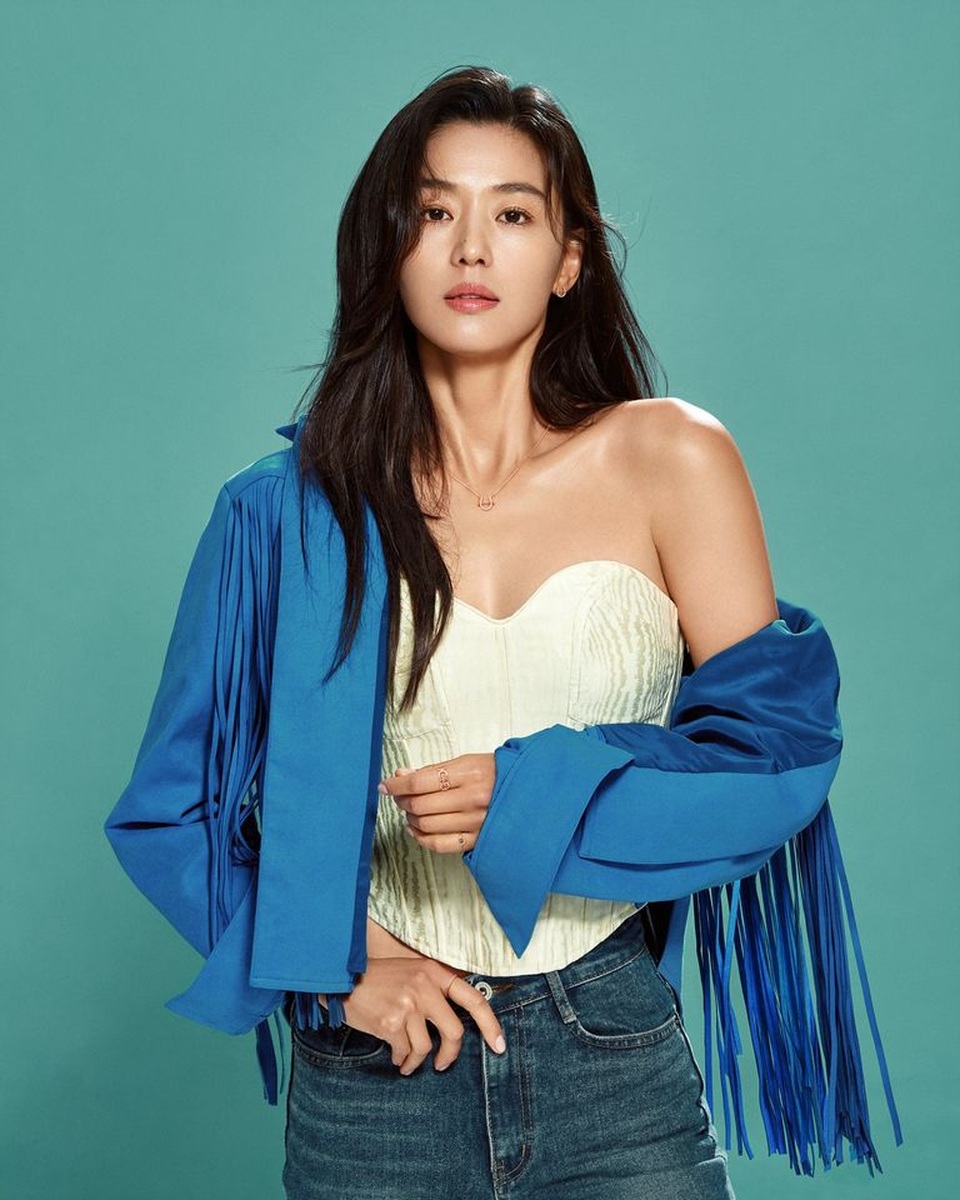 Mợ chảnh Jeon Ji Hyun đẹp xuất sắc ở tuổi 39 - 13 Mợ chảnh Jeon Ji Hyun đẹp xuất sắc ở tuổi 39 - 13
