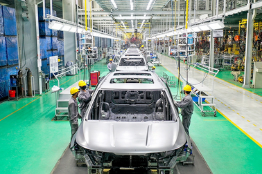 "Việt Nam mới chỉ sản xuất được cái ốc vít biển số xe ô tô"?