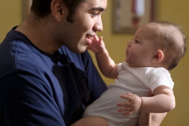 Đề xuất nam giới được nghỉ làm để chăm con dưới 6 tháng tuổi