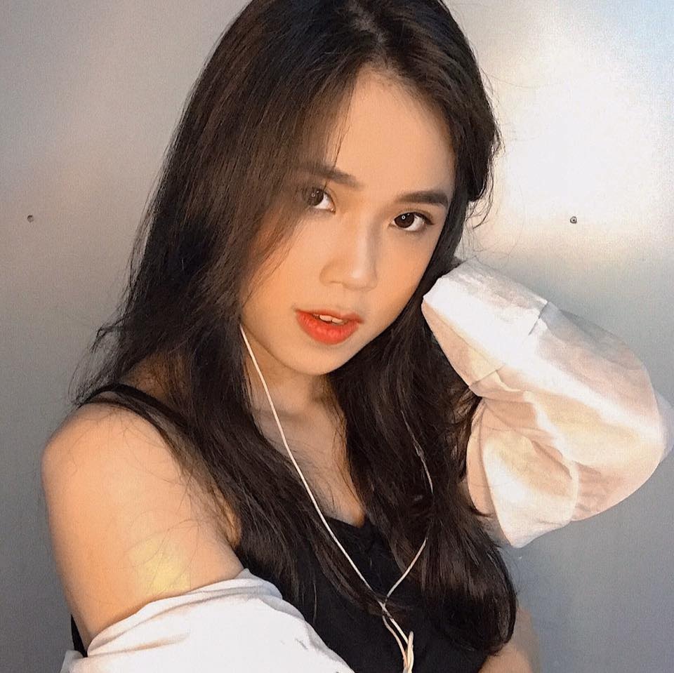 Đăng ảnh ngày ấy - bây giờ, thiếu nữ 2K được dân mạng tấm tắc khen - 4 Đăng ảnh ngày ấy - bây giờ, thiếu nữ 2K được dân mạng tấm tắc khen - 4