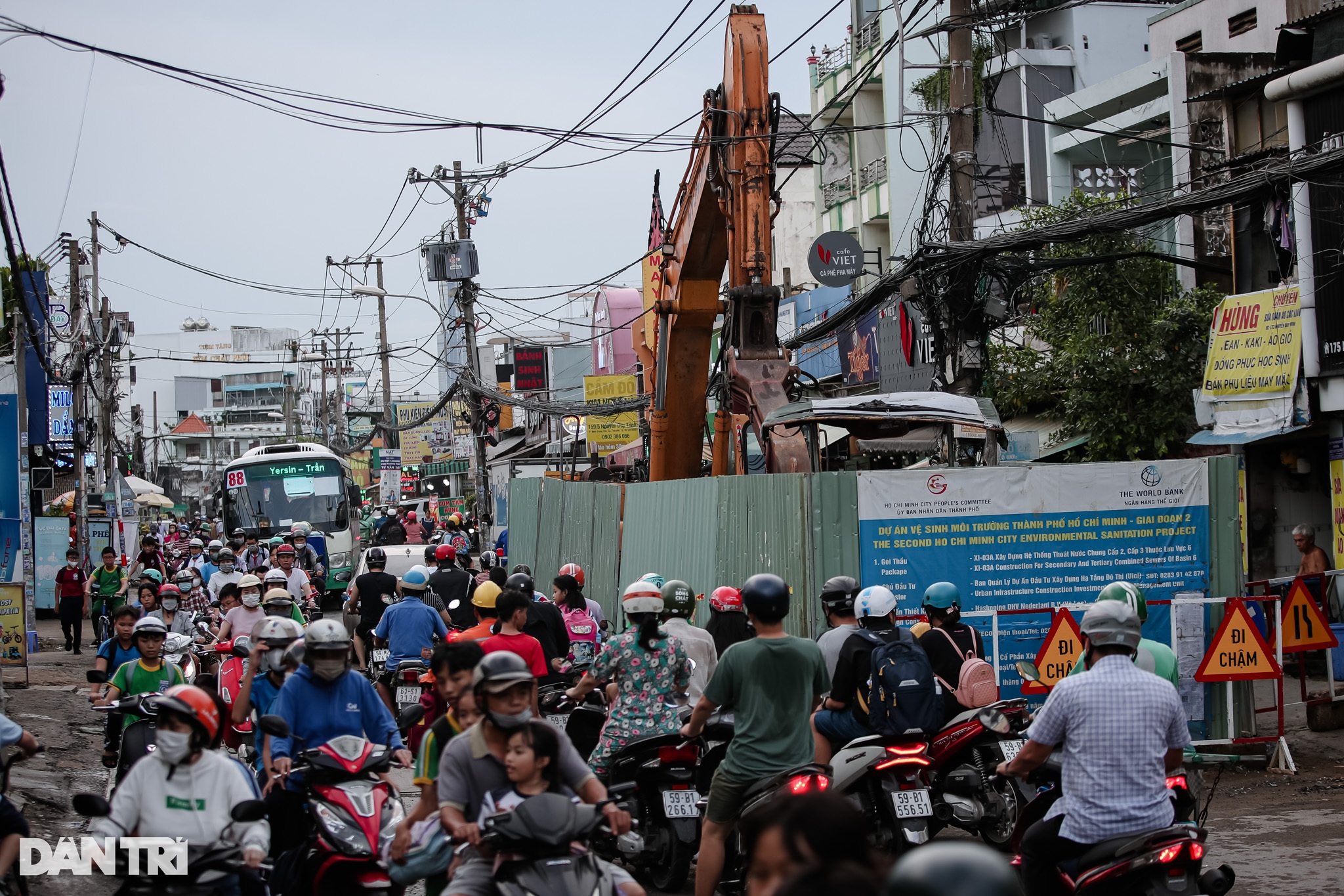 Lô cốt gây ách tắc nhiều tuyến đường ở cửa ngõ phía Đông TPHCM - 3