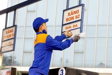 Giá xăng giảm 380 đồng/lít, vẫn giữ mức trên 20.000 đồng/lít