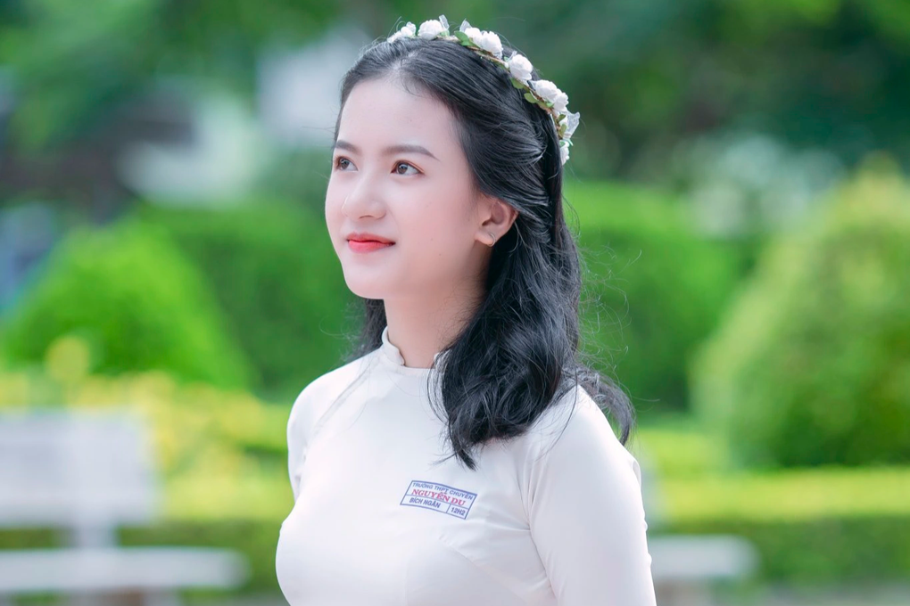 Nữ sinh thủ khoa khối A Đắk Lắk: Học thật giỏi để cảm ơn mẹ - 1 Nữ sinh thủ khoa khối A Đắk Lắk: Học thật giỏi để cảm ơn mẹ - 1