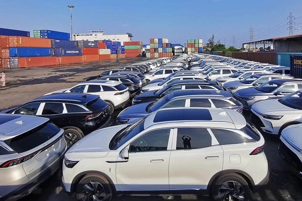 Ô tô Trung Quốc, Thái Lan vào Việt Nam lập kỷ lục, xe nhập tăng trên 100% - 1 Ô tô Trung Quốc, Thái Lan vào Việt Nam lập kỷ lục, xe nhập tăng trên 100% - 1