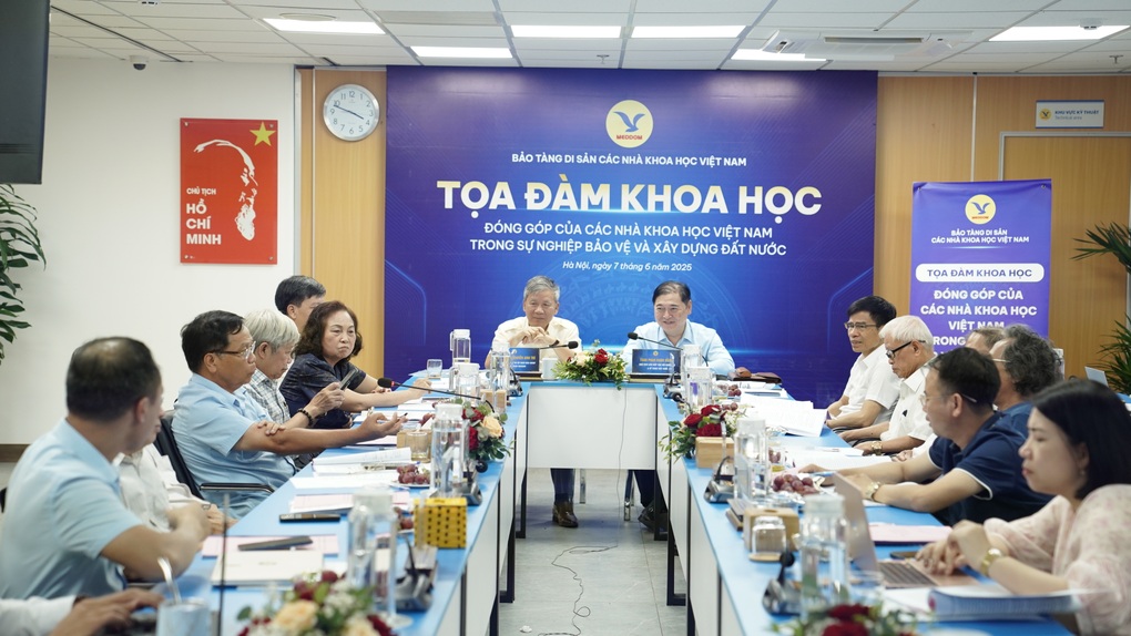 Tôn vinh 80 năm cống hiến của giới trí thức, nhà khoa học Việt Nam - 1 Tôn vinh 80 năm cống hiến của giới trí thức, nhà khoa học Việt Nam - 1