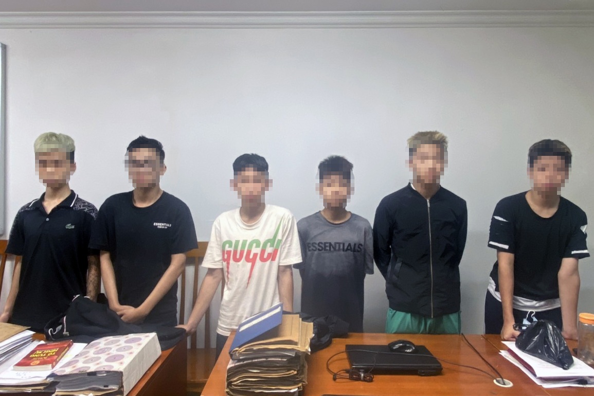 Nhậu xong, nhóm choai choai cầm chai bia đi cướp xe máy - 1 Nhậu xong, nhóm choai choai cầm chai bia đi cướp xe máy - 1