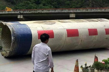 Trung Quốc: Mảnh vỡ tên lửa rơi trúng khu vực dân cư