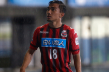 Tỏa sáng rực rỡ, “Messi Thái” lọt vào đội hình tiêu biểu giải Nhật Bản