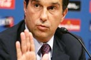 Chủ tịch Joan Laporta từ chức, Barca chuẩn bị bầu cử 