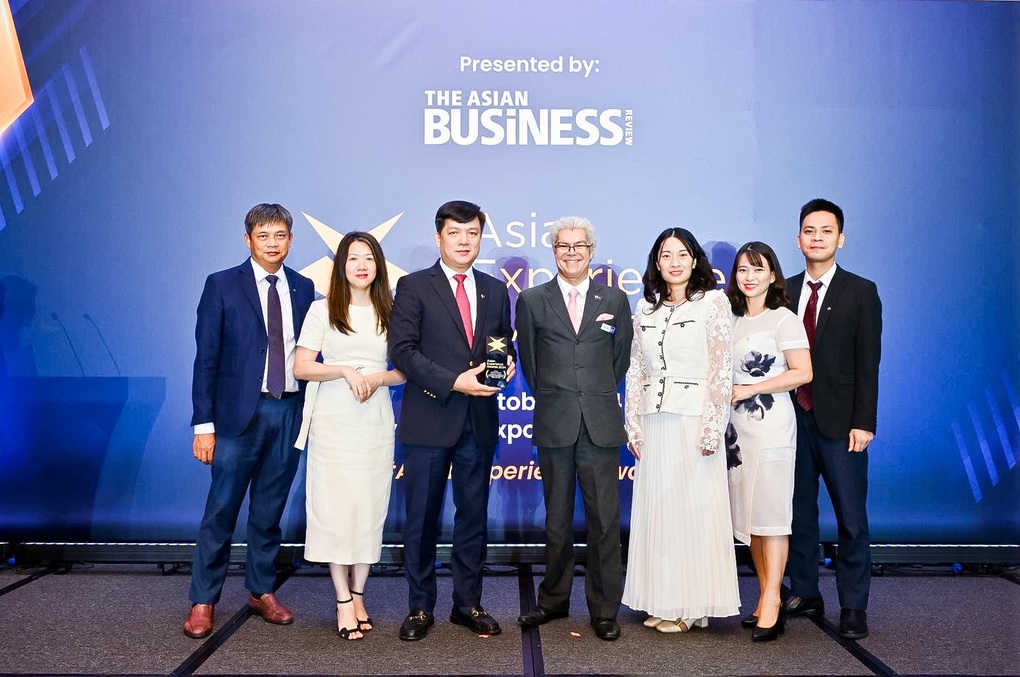 Vietcombank đạt giải Asian Experience Awards 2024 cho giải pháp Call API - 1 Vietcombank đạt giải Asian Experience Awards 2024 cho giải pháp Call API - 1