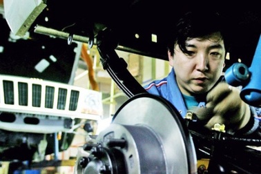 Trung Quốc hạn chế đầu tư nước ngoài vào sản xuất ô tô