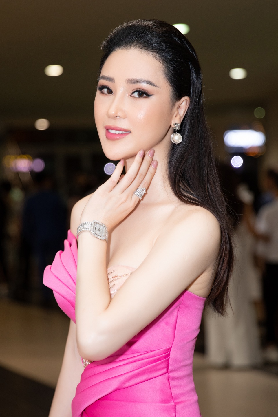 Thái Như Ngọc: “Tôi bị lôi cuốn bởi nét đẹp của Đỗ Thị Hà” - 1 Thái Như Ngọc: “Tôi bị lôi cuốn bởi nét đẹp của Đỗ Thị Hà” - 1