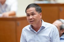 Quyết đưa ra khỏi bộ máy, thay đổi vị trí công tác người không dám làm