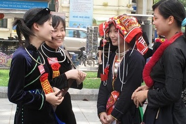 Sinh viên dân tộc thiểu số được hỗ trợ chi phí học tập