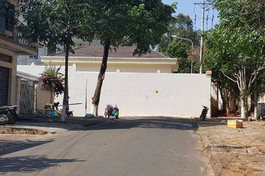 Tỉnh "bịt" đường cũ, đầu tư 14 tỷ đồng xây... 300m đường mới!