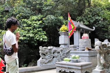 Nơi yên nghỉ của hai vị vua và chuyện "hoàng hậu hai triều"