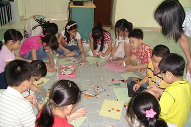 Hè này, con bạn học kỹ năng sống ở đâu?