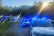 Nổ súng gần đường cao tốc ở Mỹ, nhiều người bị bắn