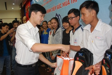 TPHCM: Đón 150 thí sinh hoàn cảnh khó khăn đi thi Đại học