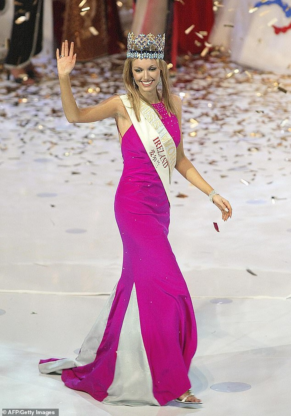 Hoa hậu thế giới có con nhờ người mang thai hộ - 2