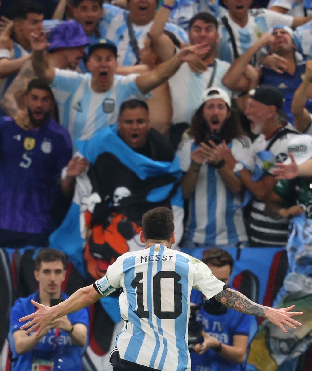Chùm ảnh được Messi đăng lên trang cá nhân vào ngày 26/11, sau khi cùng các đồng đội đánh bại Mexico tại bảng World Cup 2022 đã thu hút hơn 24,4 triệu lượt nhấn thích. Chùm ảnh được Messi đăng lên trang cá nhân vào ngày 26/11, sau khi cùng các đồng đội đánh bại Mexico tại bảng World Cup 2022 đã thu hút hơn 24,4 triệu lượt nhấn thích.
