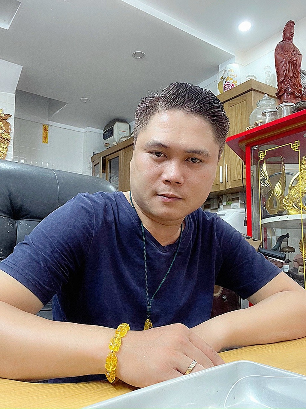 Nước hoa trầm hương thương hiệu Việt Nam ra mắt người tiêu dùng - 2 Nước hoa trầm hương thương hiệu Việt Nam ra mắt người tiêu dùng - 2