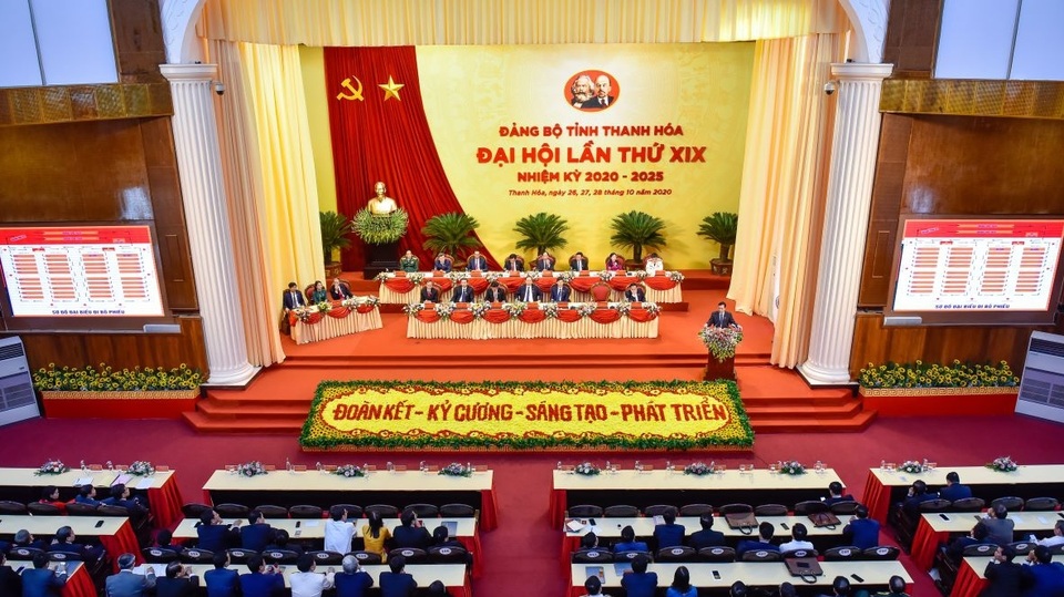 Chủ tịch Quốc hội: Xây dựng Thanh Hóa sớm trở thành cực tăng trưởng mới - 1 Chủ tịch Quốc hội: Xây dựng Thanh Hóa sớm trở thành cực tăng trưởng mới - 1