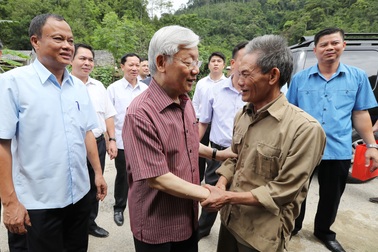 Tổng Bí thư Nguyễn Phú Trọng thăm, làm việc tại tỉnh Bắc Kạn