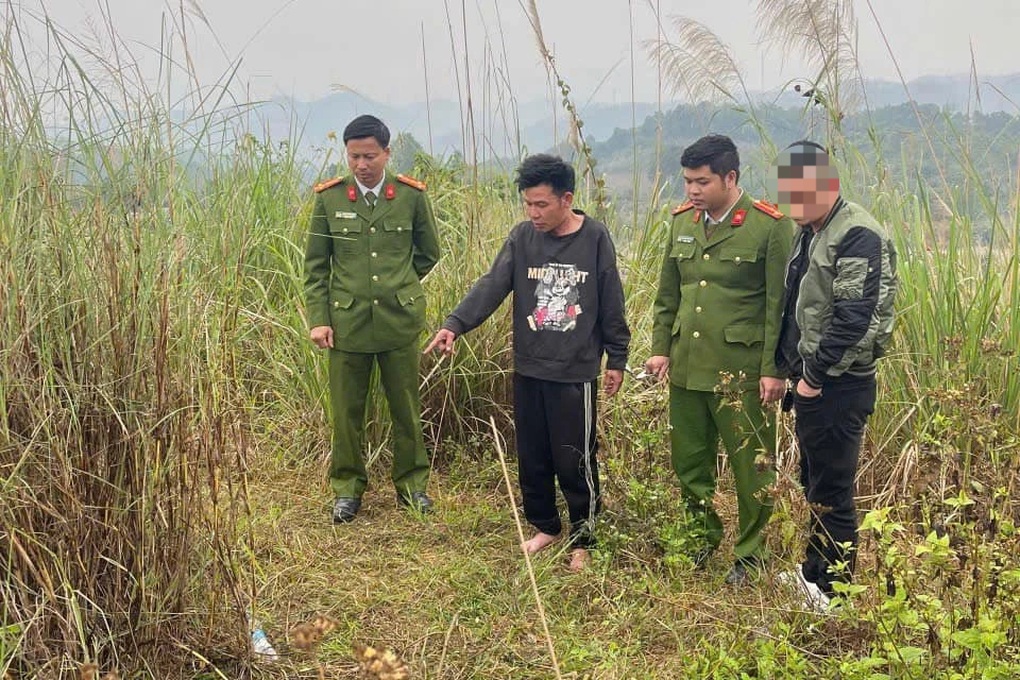 Bắt đối tượng đi nhờ xe bé gái 10 tuổi rồi giở trò đồi bại - 1 Bắt đối tượng đi nhờ xe bé gái 10 tuổi rồi giở trò đồi bại - 1