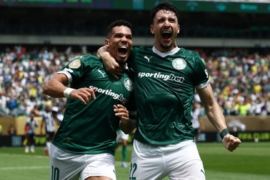 Chiến thắng nghẹt thở ở đại chiến bóng đá Brazil tại FIFA Club World Cup